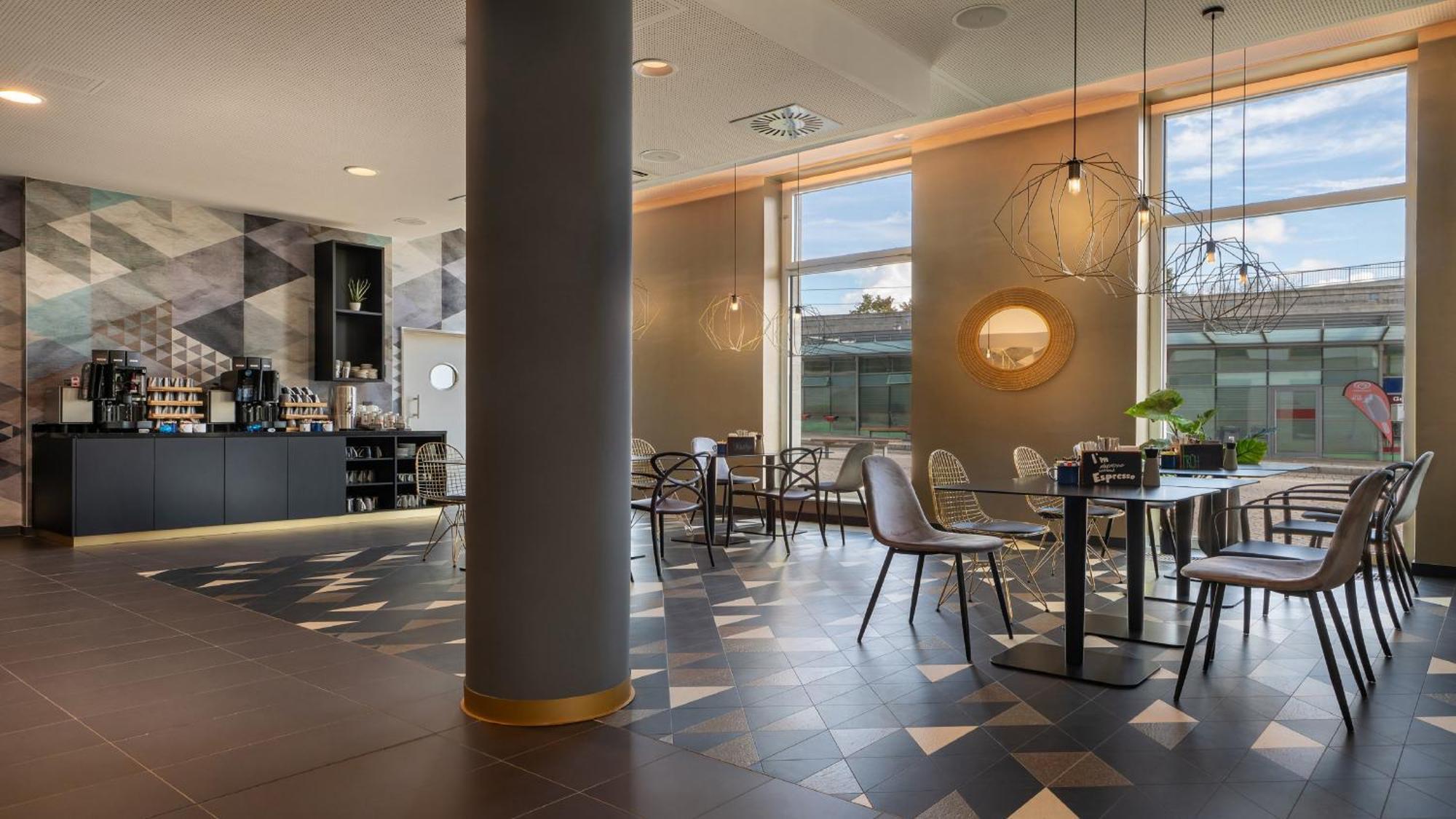 Holiday Inn - The Niu, Ridge Halle Central Station By Ihg Extérieur photo