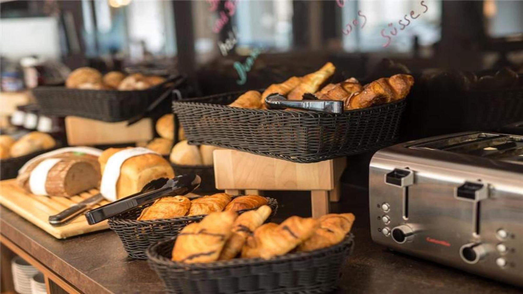 Holiday Inn - The Niu, Ridge Halle Central Station By Ihg Extérieur photo
